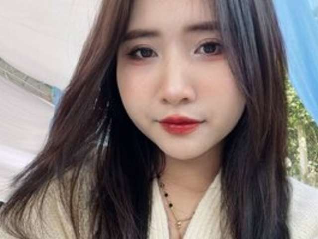 go to chat with CinBee18