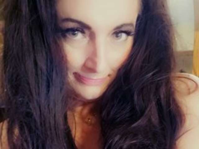 go to chat with ClairelotusFlower1121