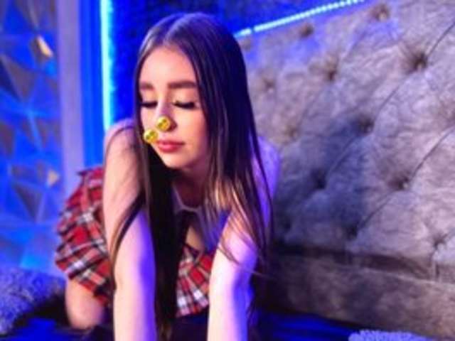 go to chat with Cleopatra-tay