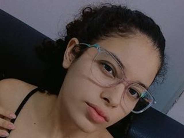 go to chat with CloeeRogers