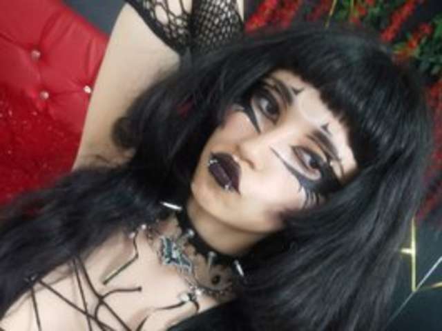 go to chat with CountessBathory
