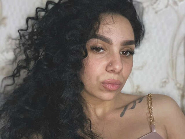 go to chat with CrazyBetty20