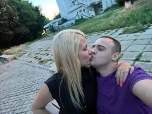 go to chat with Crazyhotcouple69