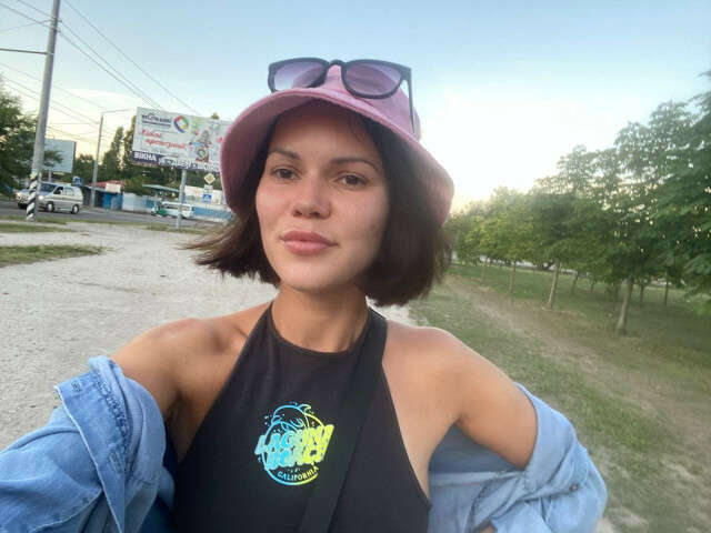 go to chat with CreativElena