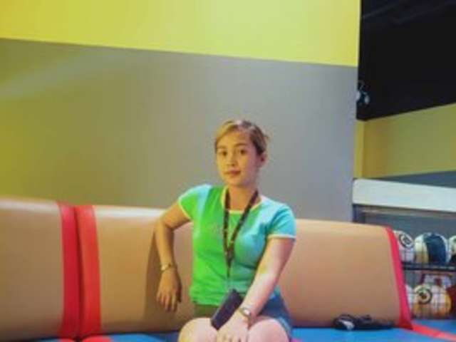 go to chat with Criss-3