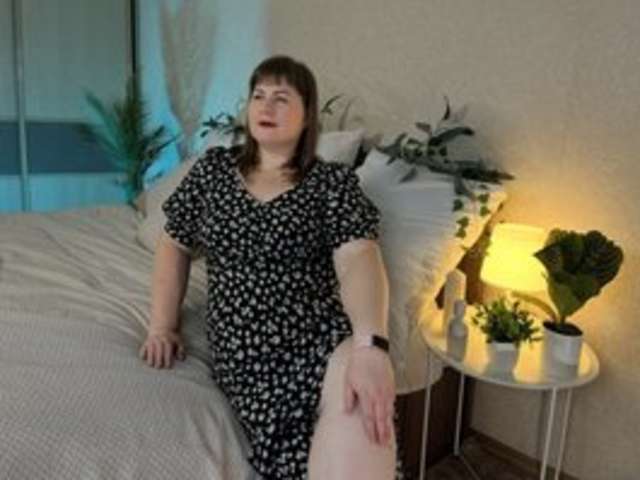 go to chat with CrystaalStaar