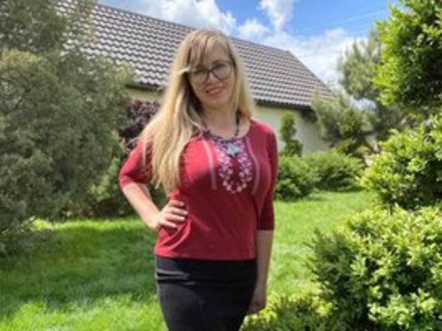 go to chat with Crystal00Girl