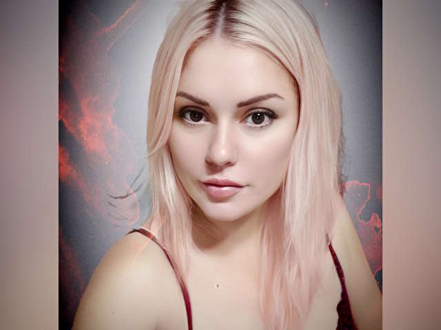 go to chat with Crystalleyes