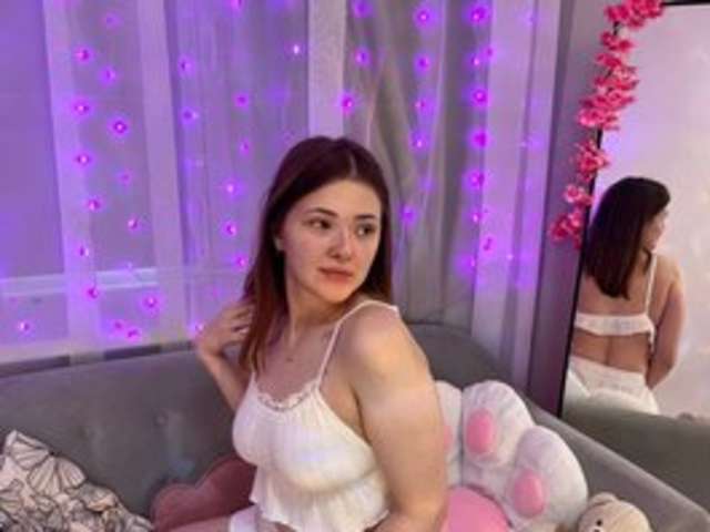 go to chat with CyberAlisa