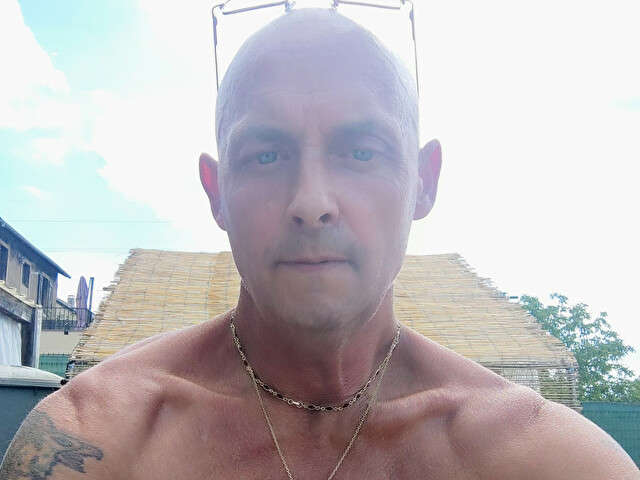 go to chat with Cyril69