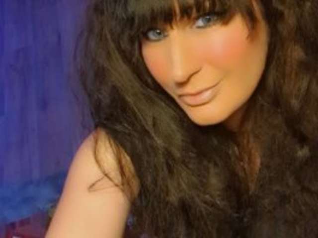 go to chat with Cyrtlysue666666