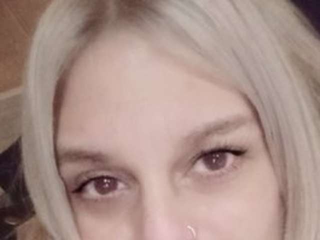 go to chat with Daddyslildoll