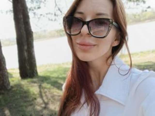 go to chat with Dallisa