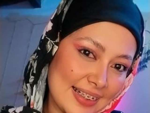 go to chat with DanaAlabi