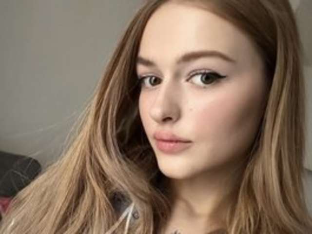 go to chat with Daria_