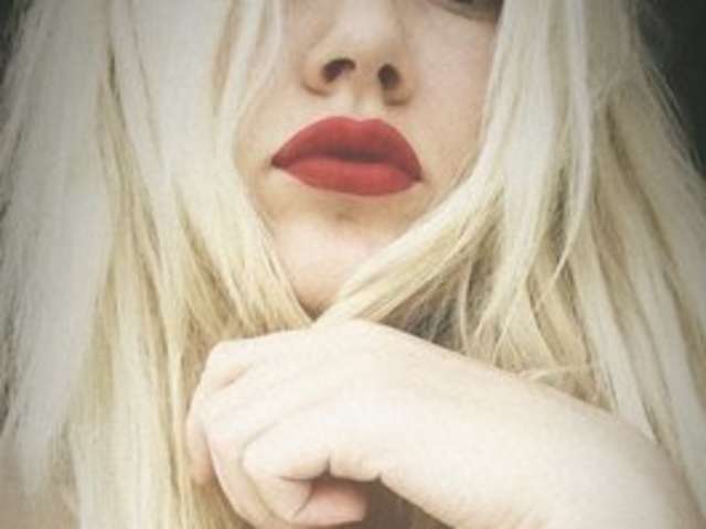 go to chat with Daria