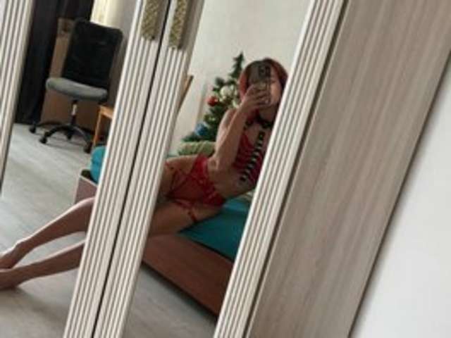 DAUGHTER_OF_RONALDO amateur webcam photo