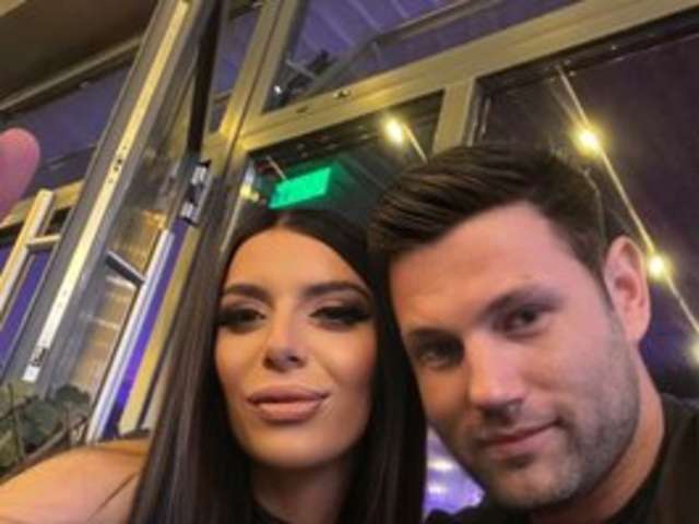 go to chat with Daveeveline21