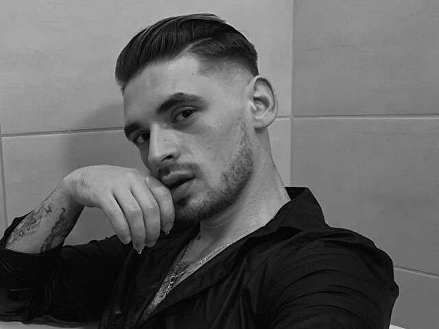 go to chat with DeanCarter