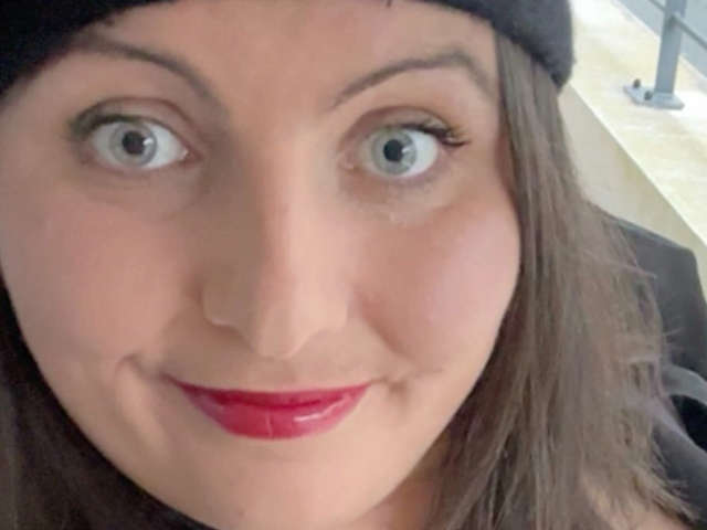 go to chat with Delphine97