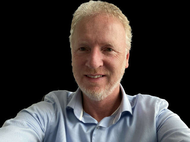 go to chat with DennisDick