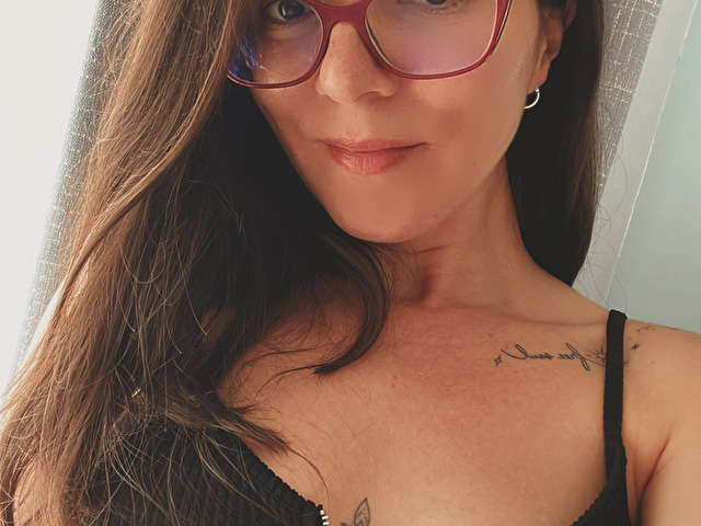 go to chat with DianeSweet