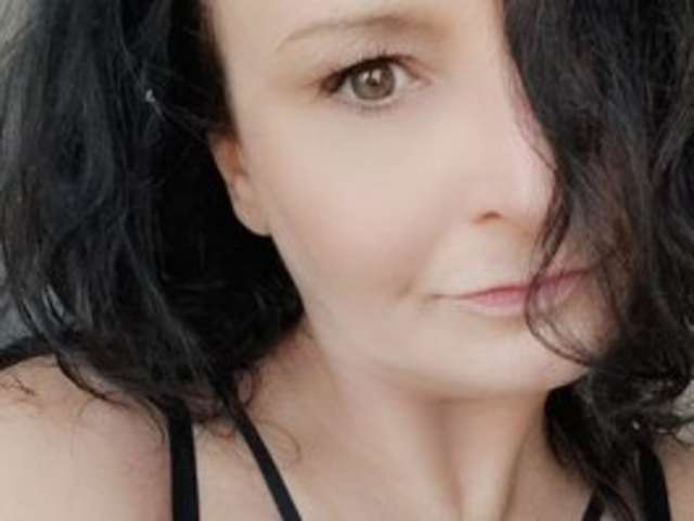 go to chat with DirtyWetAngel