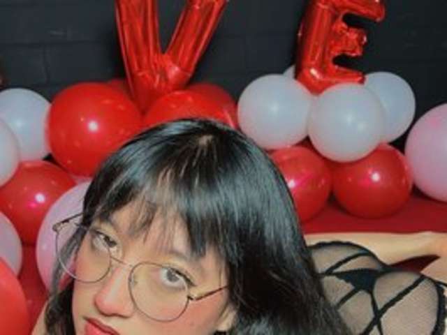 go to chat with Dollce-