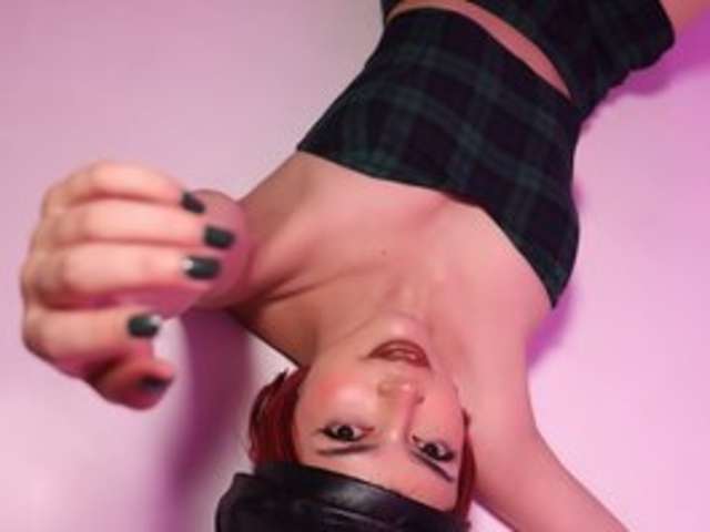 go to chat with DollyConnor