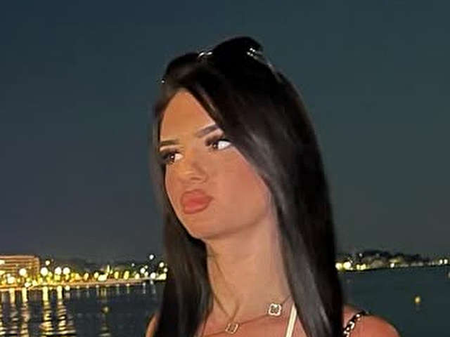 go to chat with Domilina