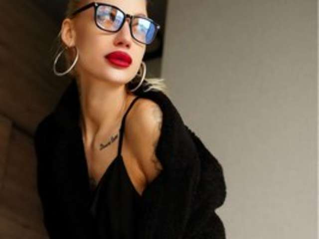go to chat with Domina666