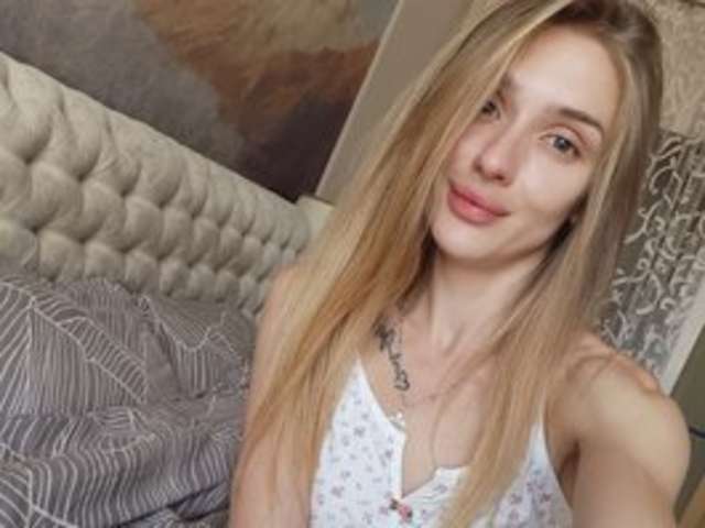 go to chat with DreamAnya