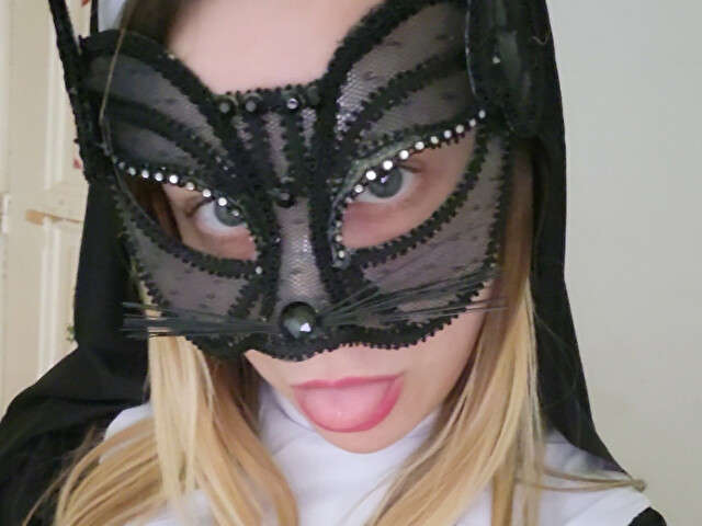 go to chat with Dreamsha