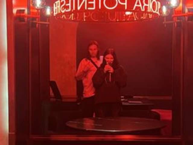 go to chat with Dron-big