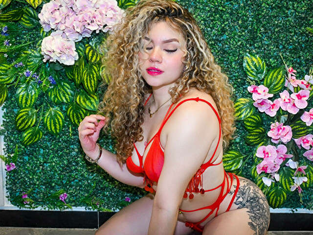 DULCEPINK amateur webcam photo