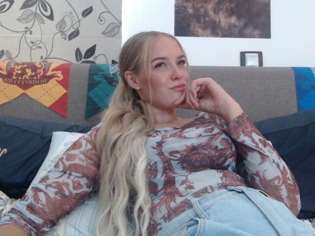 go to chat with DutchEva
