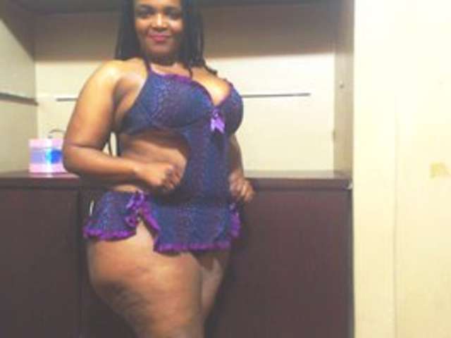 EBONYWILDASS amateur webcam photo
