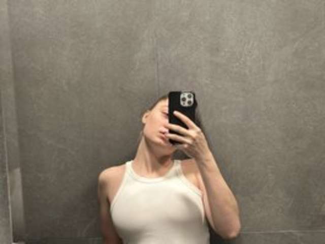 go to chat with ELIIIS