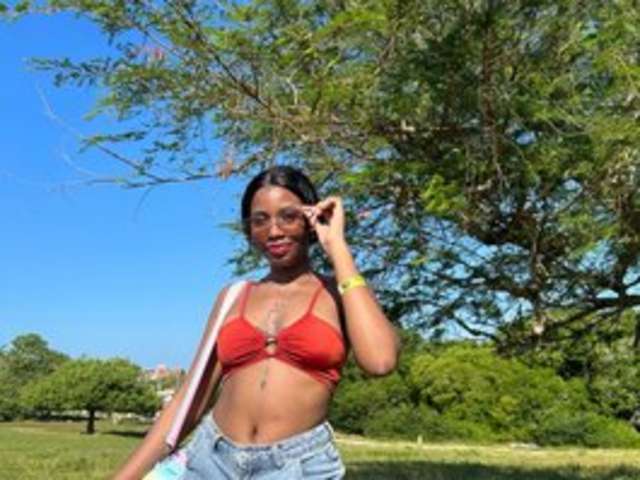 go to chat with EbonyGodddes