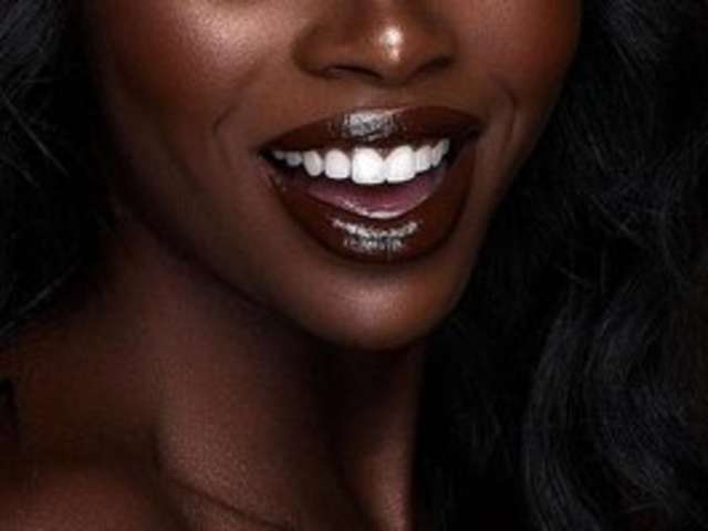 go to chat with EbonyNje