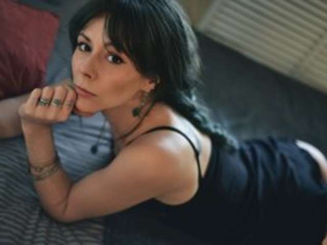 go to chat with Eiva