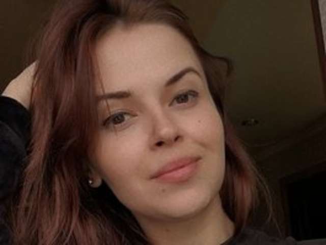 go to chat with Ekaterina-Lora