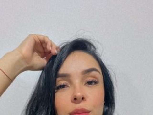 go to chat with Elamonroe