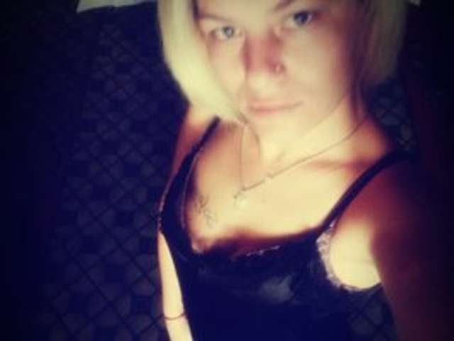 go to chat with ElegantAlice