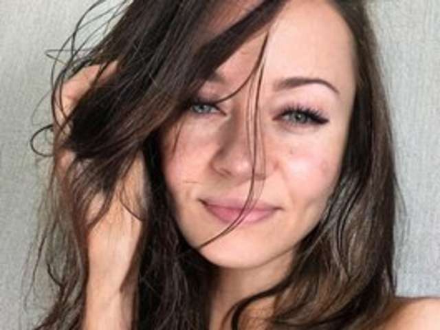 go to chat with ElfaElle