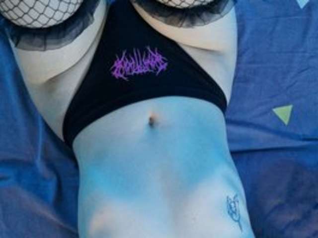 go to chat with Elika-Kay