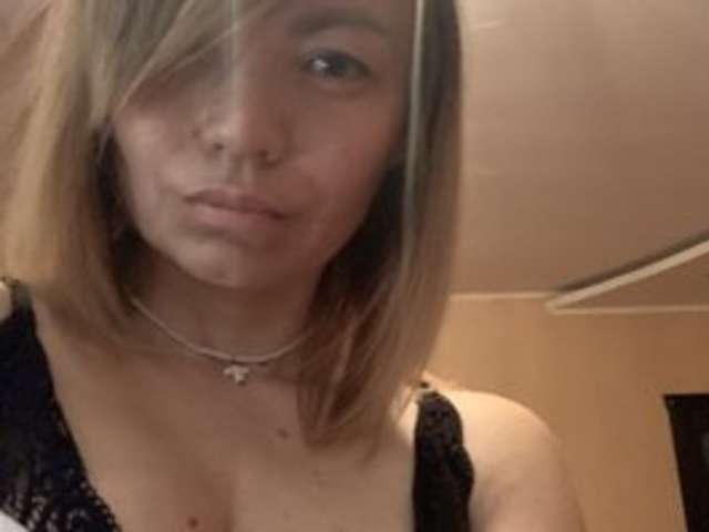 go to chat with Ella-Pearlie