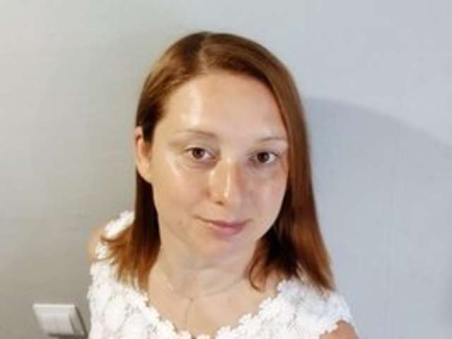 go to chat with EllenaA