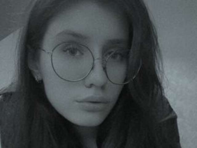 go to chat with EllexLee