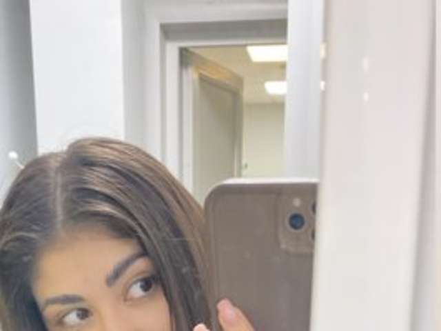 go to chat with Elly1716